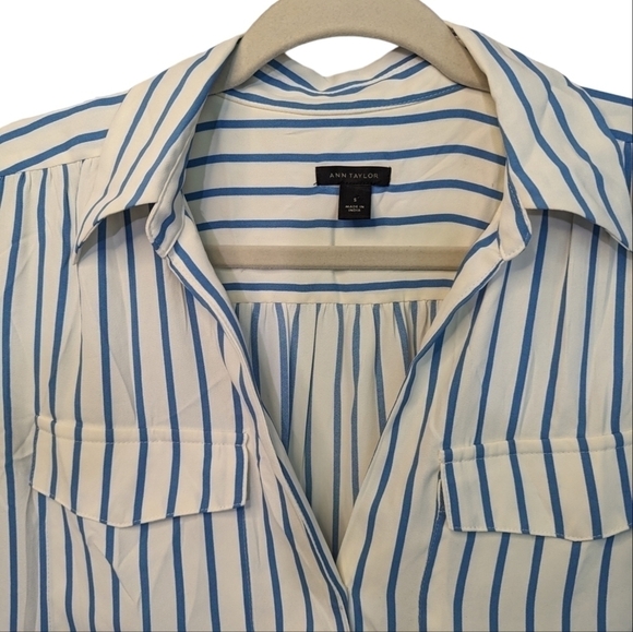 Ann Taylor Blue White Striped V-Neck Oversized Flirty Blouse Top Size S - Picture 4 of 10